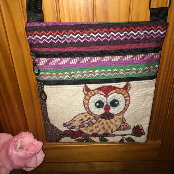 Owl crossbody bag with adjustable strap - Picture 2 of 4